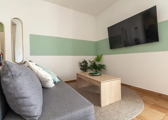 A18 - In Da Apartment *